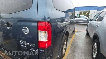 2014 Nissan NV3500 HD Passenger SL 146.1" WB - miniatura 22