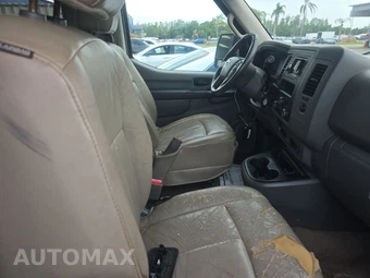 2014 Nissan NV3500 HD Passenger SL 146.1" WB - miniatura 8