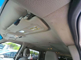 2014 Nissan NV3500 HD Passenger SV 146.1" WB - miniatura 11
