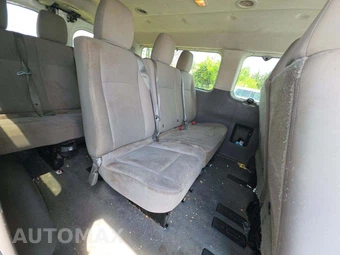 2014 Nissan NV3500 HD Passenger SV 146.1" WB - miniatura 14