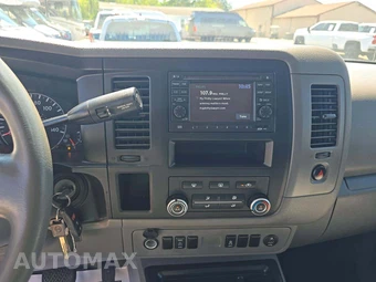 2014 Nissan NV3500 HD Passenger SV 146.1" WB - miniatura 10