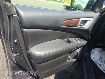 2014 Nissan Pathfinder Hybrid Platinum - miniatura 15
