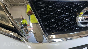 2014 Nissan Pathfinder Hybrid SV – miniatura 45