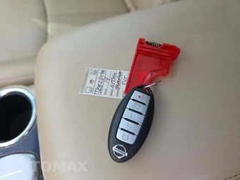2014 Nissan Pathfinder Platinum - miniatura 5