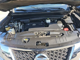 2014 Nissan Pathfinder S - miniatura 16