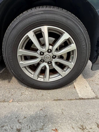 2014 Nissan Pathfinder S - miniatura 21