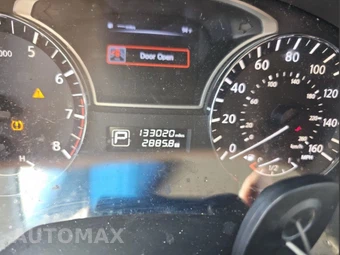 2014 Nissan Pathfinder S - miniatura 4