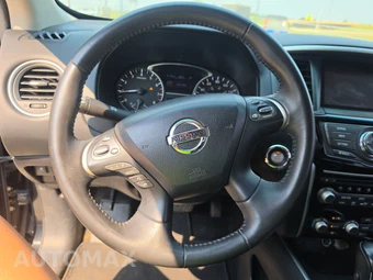 2014 Nissan Pathfinder SV - miniatura 10