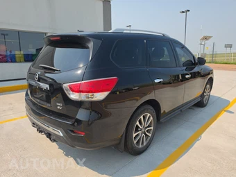 2014 Nissan Pathfinder SV - miniatura 4