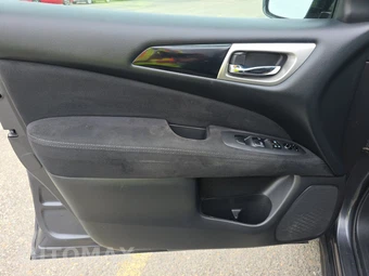2014 Nissan Pathfinder SV - miniatura 9