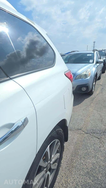 2014 Nissan Pathfinder SV – miniatura 26
