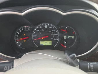 2014 Nissan Quest SL 118.1" WB - miniatura 12