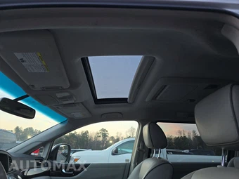 2014 Nissan Quest SL 118.1" WB - miniatura 18