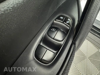 2014 Nissan Rogue S - miniatura 35