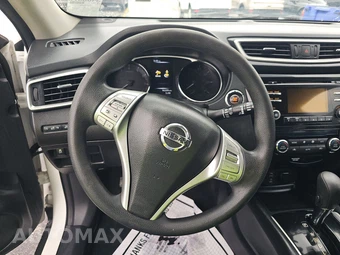 2014 Nissan Rogue SV – miniatura 10