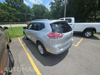 2014 Nissan Rogue SV – miniatura 2