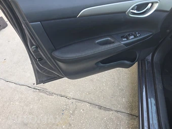2014 Nissan Sentra S - miniatura 9