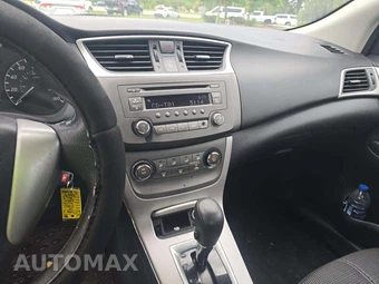2014 Nissan Sentra S – miniatura 7