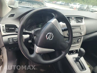 2014 Nissan Sentra S – miniatura 10