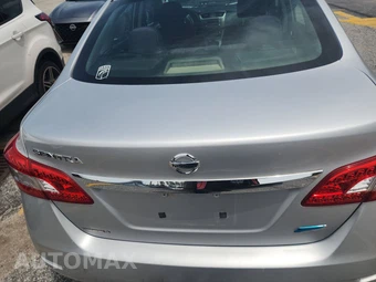 2014 Nissan Sentra S – miniatura 16
