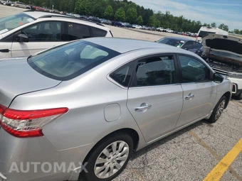 2014 Nissan Sentra S – miniatura 4