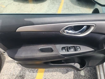 2014 Nissan Sentra S – miniatura 9