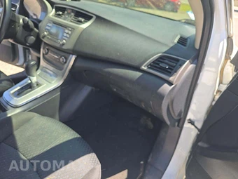 2014 Nissan Sentra SR - miniatura 16