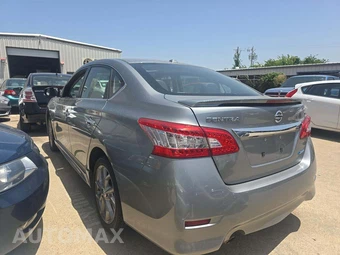 2014 Nissan Sentra SR – miniatura 2