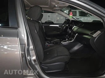 2014 Nissan Sentra SR – miniatura 8
