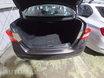 2014 Nissan Sentra SV - miniatura 14