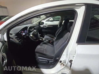 2014 Nissan Sentra SV - miniatura 6