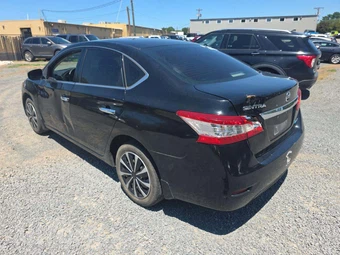 2014 Nissan Sentra SV – miniatura 2