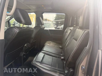 2014 Nissan TITAN PRO-4X Crew Cab Short Bed - miniatura 10