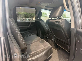 2014 Nissan TITAN PRO-4X Crew Cab Short Bed - miniatura 11