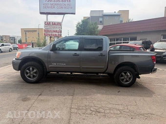 2014 Nissan TITAN PRO-4X Crew Cab Short Bed - miniatura 8