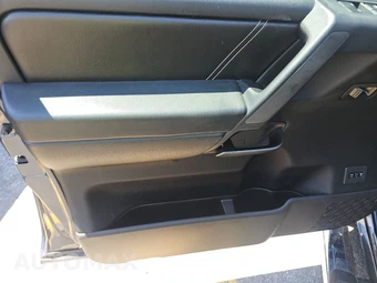 2014 Nissan TITAN PRO-4X Crew Cab Short Bed - miniatura 9