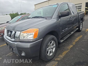 2014 Nissan TITAN SV Crew Cab Short Bed
