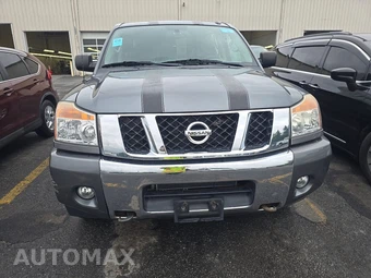2014 Nissan TITAN SV Crew Cab Short Bed - miniatura 2