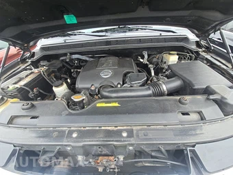 2014 Nissan TITAN SV Crew Cab Short Bed - miniatura 21