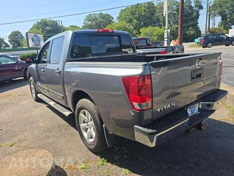 2014 Nissan TITAN SV Crew Cab Short Bed - miniatura 2