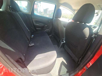 2014 Nissan Versa Note S - miniatura 16
