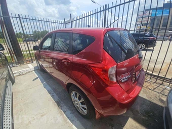 2014 Nissan Versa Note S - miniatura 4