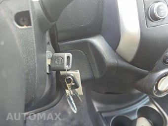 2014 Nissan Versa Note S - miniatura 8
