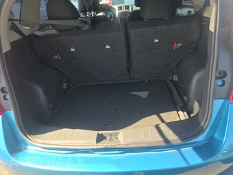 2014 Nissan Versa Note SV – miniatura 16
