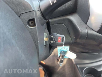 2014 Nissan Versa Note SV – miniatura 8