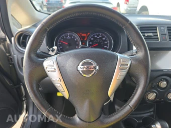 2014 Nissan Versa Note SV – miniatura 10