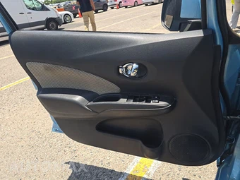 2014 Nissan Versa Note SV - miniatura 14
