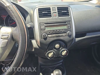 2014 Nissan Versa Note SV - miniatura 16