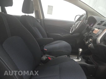 2014 Nissan Versa Note SV - miniatura 8