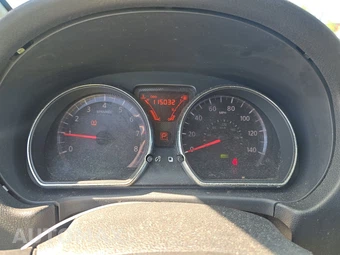 2014 Nissan Versa Note SV - miniatura 12
